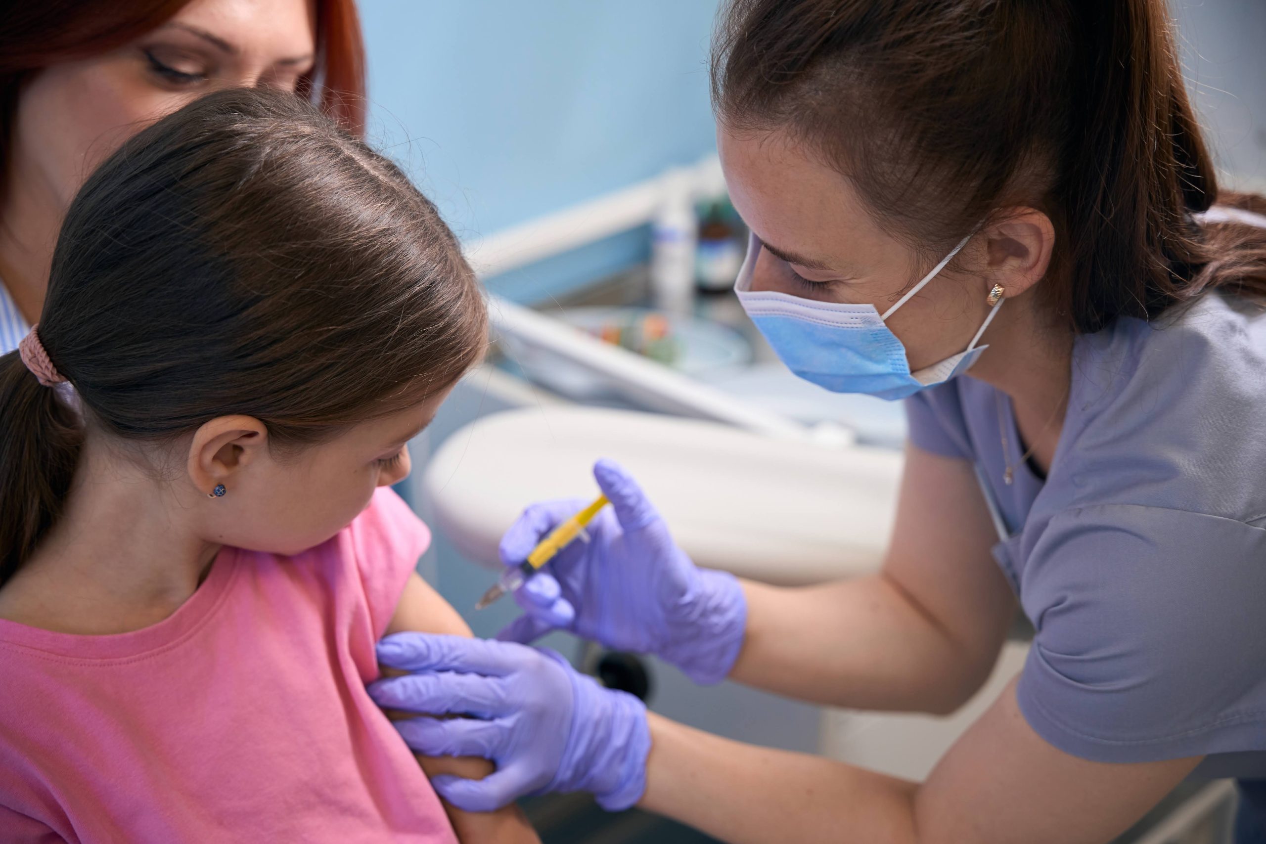 Вакцинація дитини від грипу в клініці