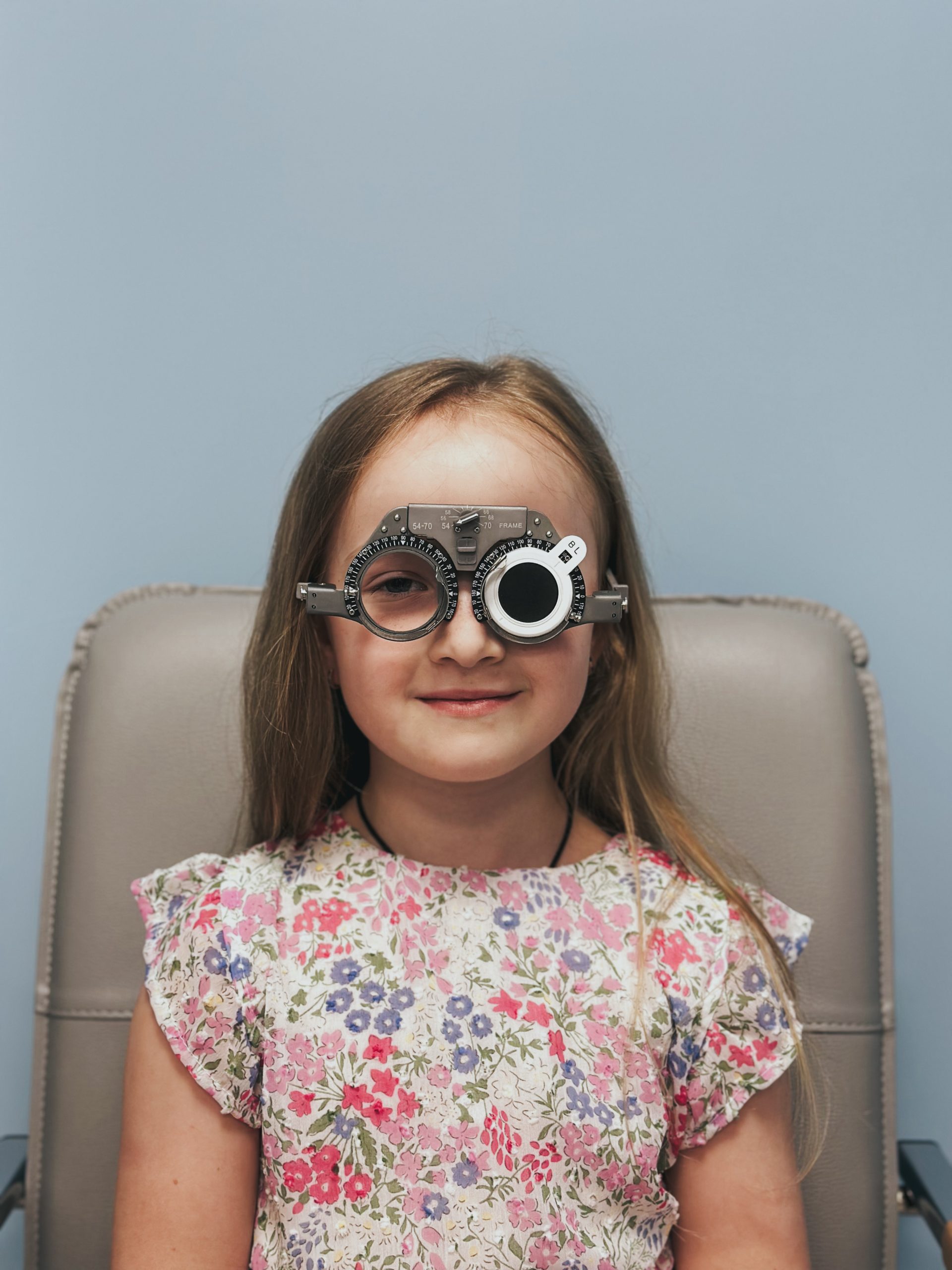 Діагностика зору на прийомі у дитячого лікаря-офтальмолога