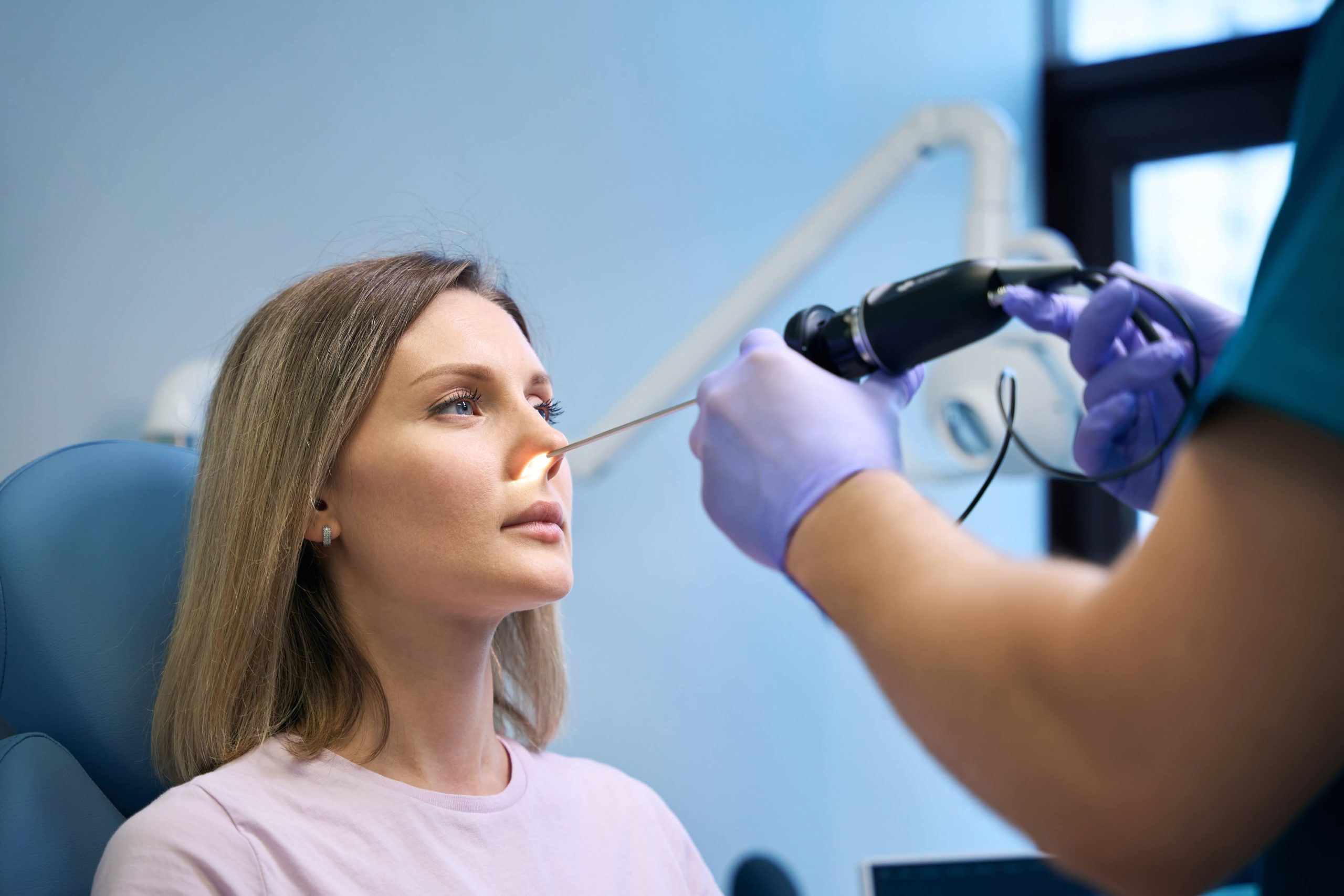 Проведення риноскопії лікарем-отоларингологом